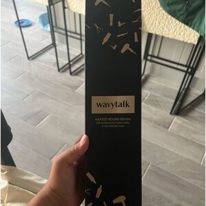 Wavy talk hair tool seen on tik tok!